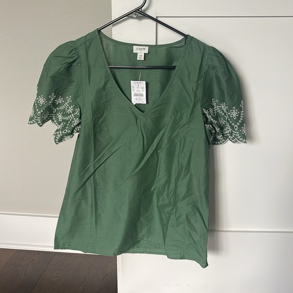 Jcrew v-neck top with embroidered sleeves - Picture 2 of 5
